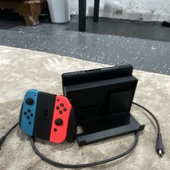 Nintendo Switch Console Dockable w/ Dock Neon Red/Blue Joy-Con 32GB 1080p