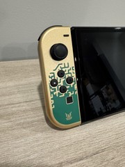Nintendo Switch (OLED Model) HEG-001 The Legend of Zelda: Tears of the…