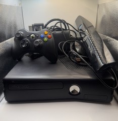 Microsoft Xbox 360 Console Black, Kinect Camera, Controller, Cords Tested 60 GB