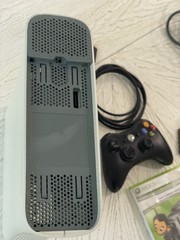 Microsoft Xbox 360 Original Console, 4GB Flash Drive 1 Controller Tested Great