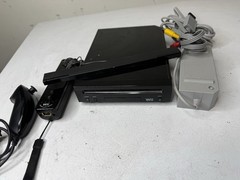 Nintendo Wii Black Gaming Console RVL-101 (USA) BUNDLE W/cables And 1 Controller