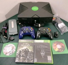 Original Xbox Console Lot – 2 Controllers 4 Games 360 HDD & AV Cable – For Parts