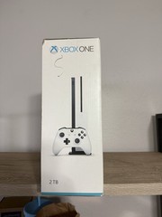 Microsoft Xbox One Console 2TB White Launch Edition Controller & Box Sealed