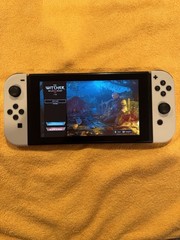 Nintendo HAC-001 Switch Console. Everything Works But Speakers.
