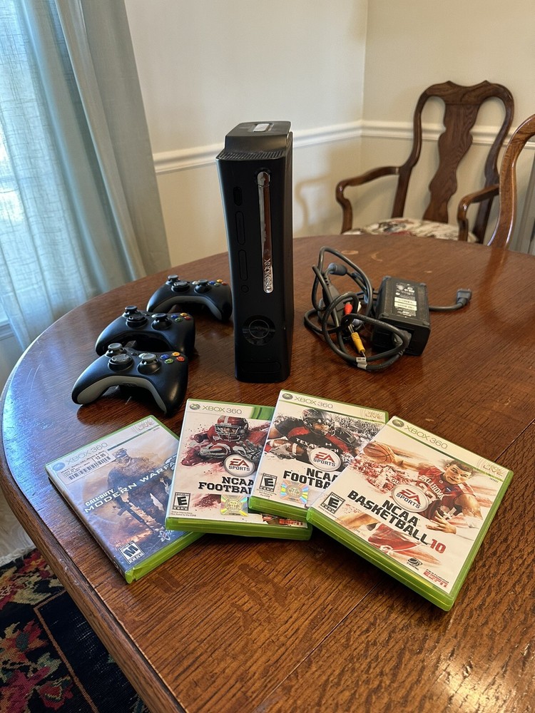 Microsoft Xbox 360 Elite Console – Black
