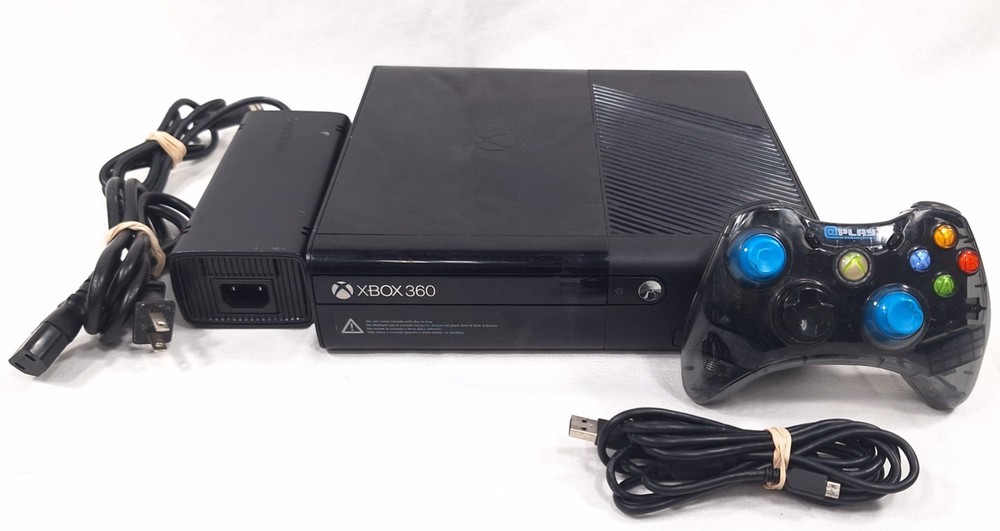 *AS-IS* Microsoft Xbox 360 E Model 1538 500GB Console W/ Controller & AC Adapter