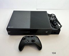 Microsoft Xbox One 500GB Console & Controller – Model 1540 – Black – TESTED
