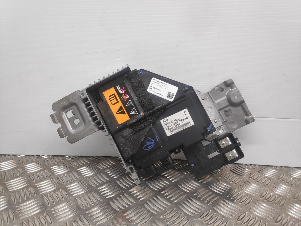 2014 MAZDA MAZDA6 GJ, GL VOLTAGE CONVERTER GKK1 67Y0D