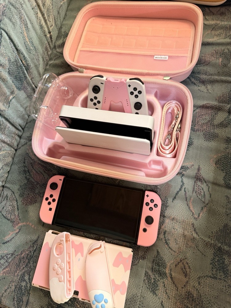 nintendo switch OLED white bundle w/ geekshare accessories & extra pink joycons