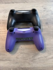 Sony PlayStation 4 | 2 Controllers | 500GB | CUH-1215A | Cables