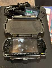 Sony PSP 1001 Handheld 1.0GB PRO Duo w/OEM Charger & Logitech Case