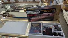 VERY CLEAN Nintendo NES Action Set Console Complete In Box With Paperwork