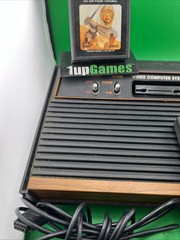 Vintage Atari 2600 Video Computer Gaming System With 7 Games & 1 Joysticks((T34)