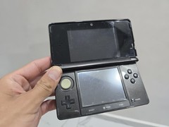 Nintendo 3DS Cosmo Black Handheld Console System CTR-001