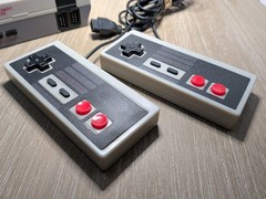Mini Nintendo NES • Classic Edition • Two Controllers + AV USB Power Supply