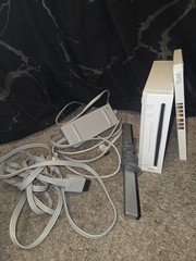 Nintendo Wii White Video Game Console (RVL-001) Bundle no Controller All Oem