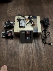 NES-001 W/ 2 Original Controllers and 1 Game
