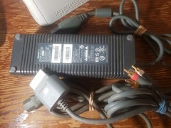 Microsoft Xbox 360 Pro 20GB Console Bundle Controller Power & A/V Cords Included