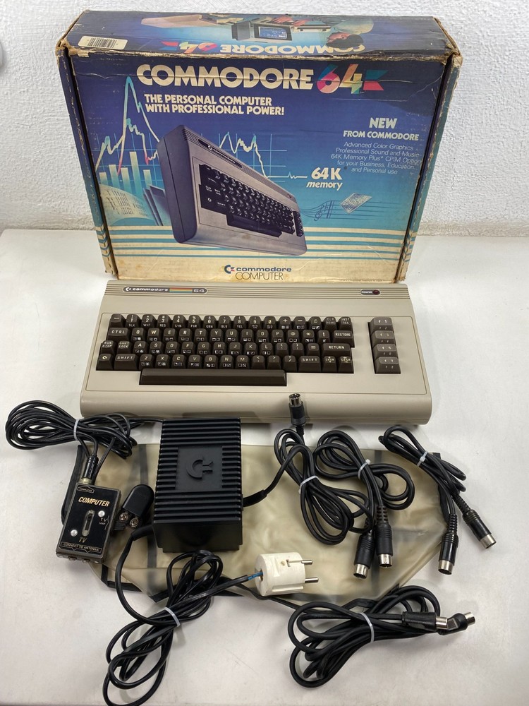 Vintage Commodore C64C Personal Computer System Game NTSC Boxed
