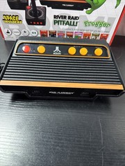Atari Flashback 9 HDMI Retro Console 110 Built-in Games 2 Controllers