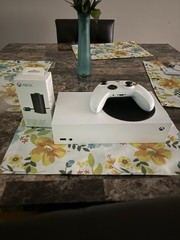 Microsoft Xbox Series S White 1TB Controller and Cables
