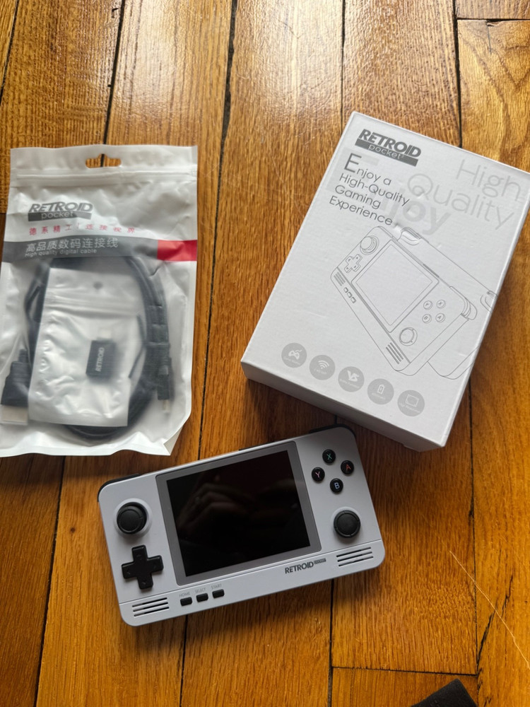 Retroid Pocket 2 Handheld Retro Gaming Console + HDMI/USB-C Accessory + Manual