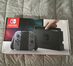 Nintendo Switch 32GB Console Gray Joy-Con, Dock & Cables Wi-Fi HDMI 1080p