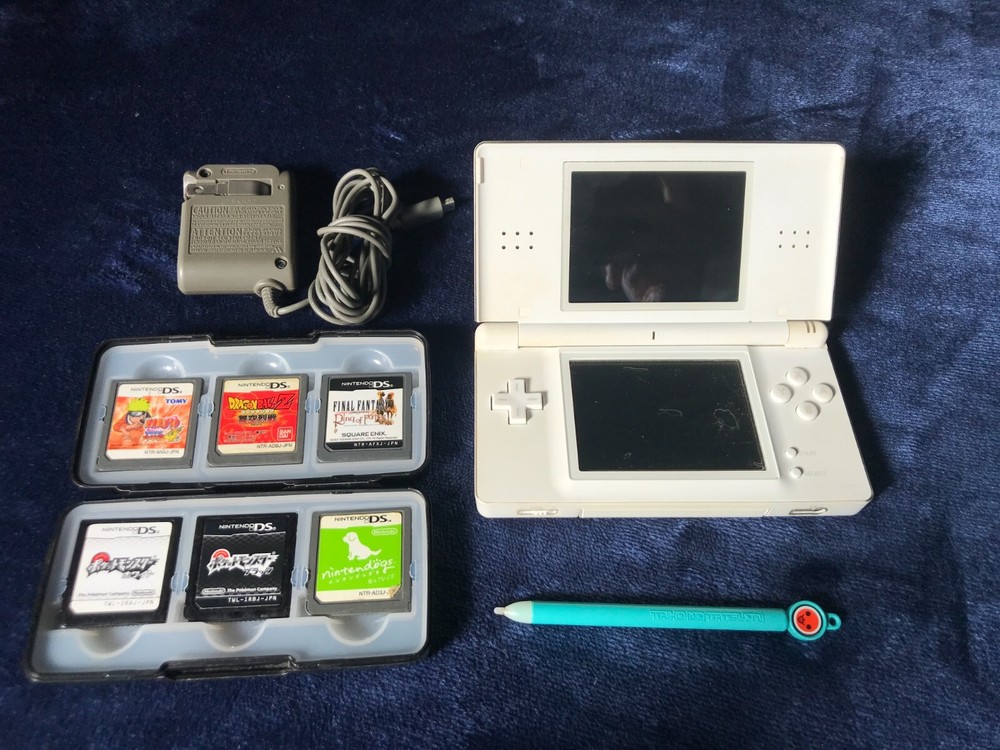Nintendo DS lite used (games recommended for boys) games are exchangeable