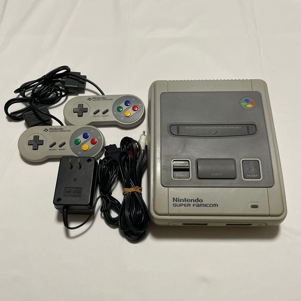 Nintendo Super Famicom Console system – with controller SHVC-001 game machine