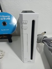 Nintendo Wii RVL-101 System Console Bundle + Wii Sports GameCube Compatible