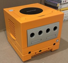 GameCube (JP) Spice Orange, Gameboy Player, 2 Controllers, 9 Games, and More!