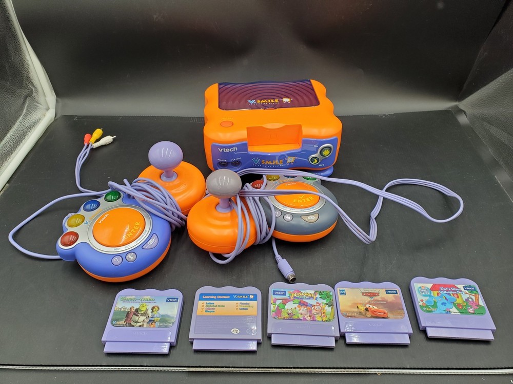 VTech V.Smile TV Learning System Console w/ 2 Joystick & 5 Games Powers up