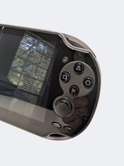 Sony PS Vita PCH-1001 OLED Console Bundle 8GB Memory Card Case Charger 2 Games
