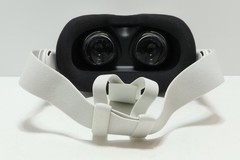 Meta Quest 3s Mixed Reality VR Headset 128GB Model P97 – White/Gray