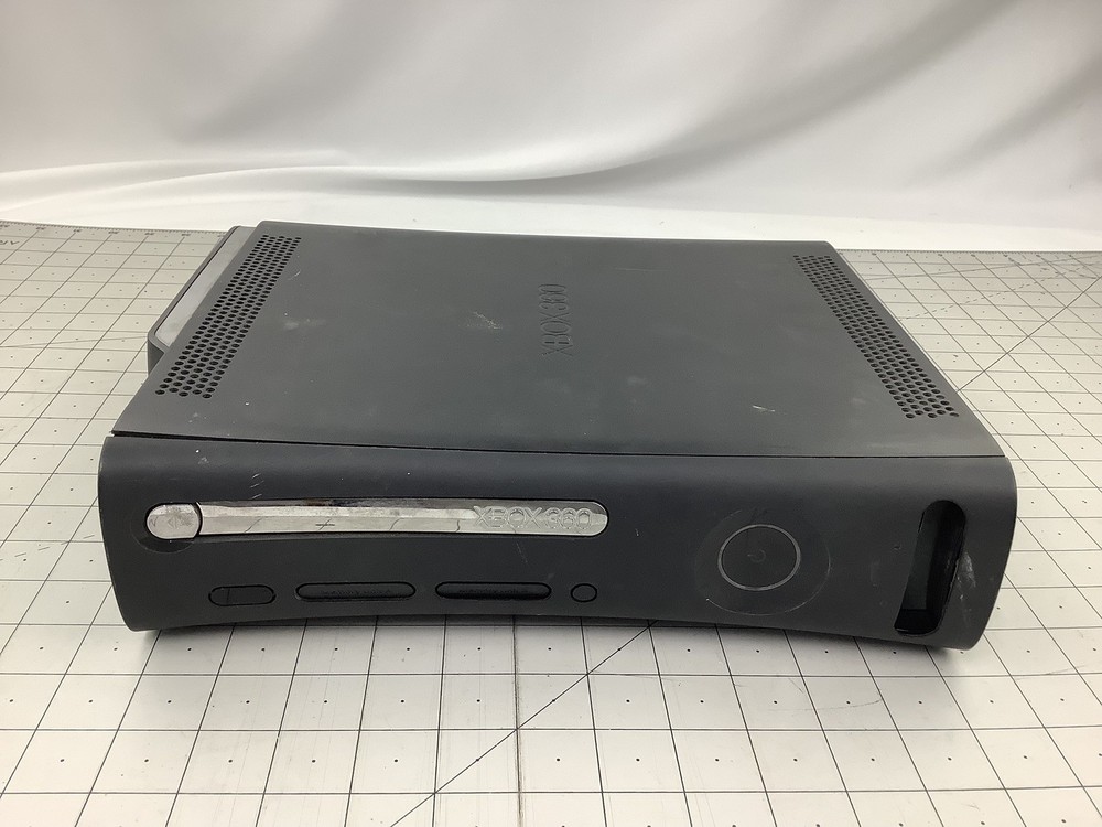 Xbox 360 Elite 120GB Black Console for parts or to be repaired