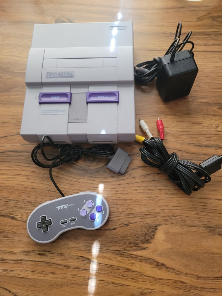 Super Nintendo Console Complete SNES System W/ 3rd Party Controller & OEM Plugs