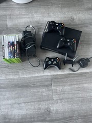 Microsoft Xbox 360 Elite 120GB Console – Black, Games, 3 Controllers, Cords