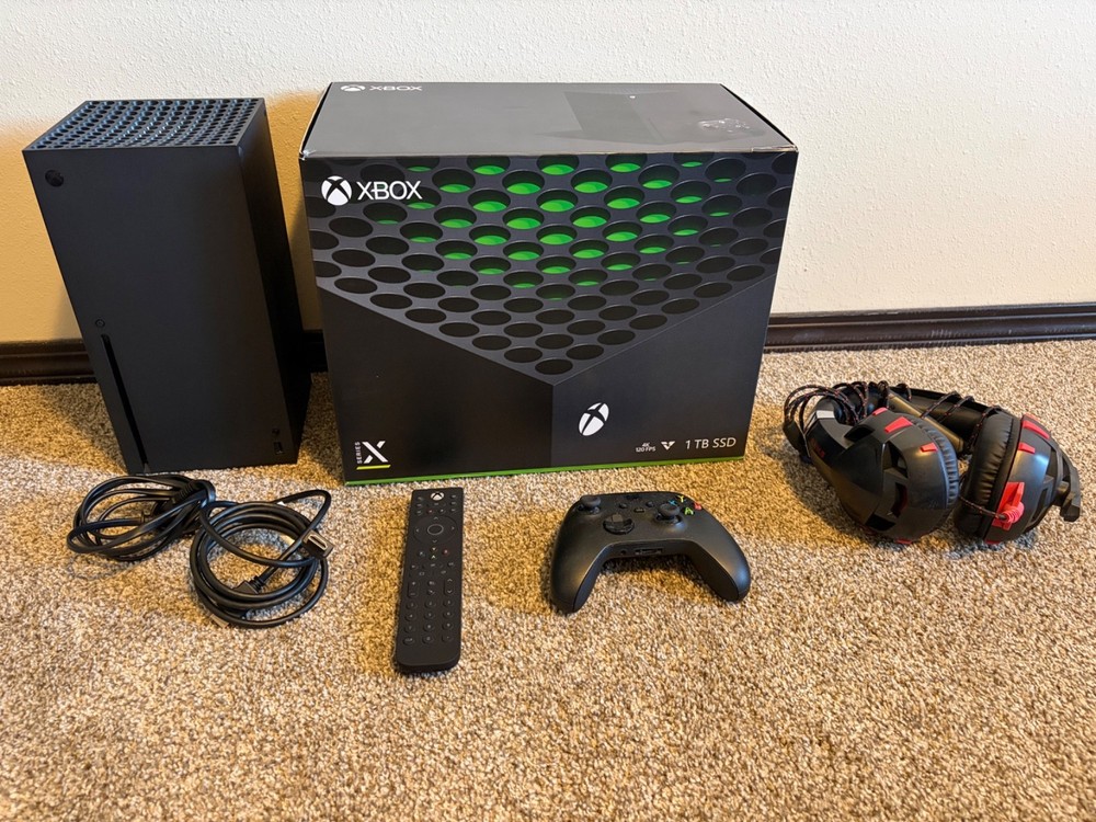 Microsoft Xbox Series X (Model 1882) Console with extras