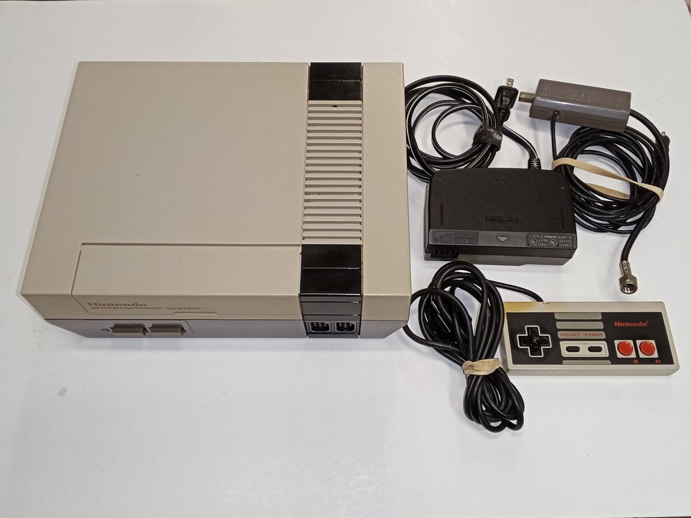 Nintendo NES-001 Console Unit Bundle w/ 1 Controller Power Adapter – Untested