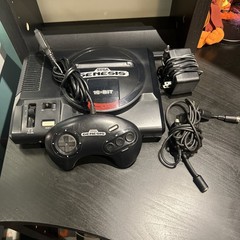 Sega Genesis Console 16-Bit – (1601) Video Game Console w OEM SEGA Controller