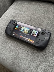 Steam Deck 512GB w/ Case