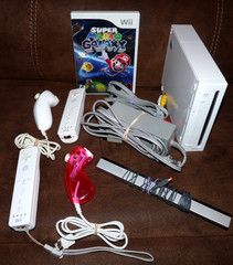 Nintendo Wii Console Bundle Super Mario Galaxy, Wii Play + 2 Controllers Tested!