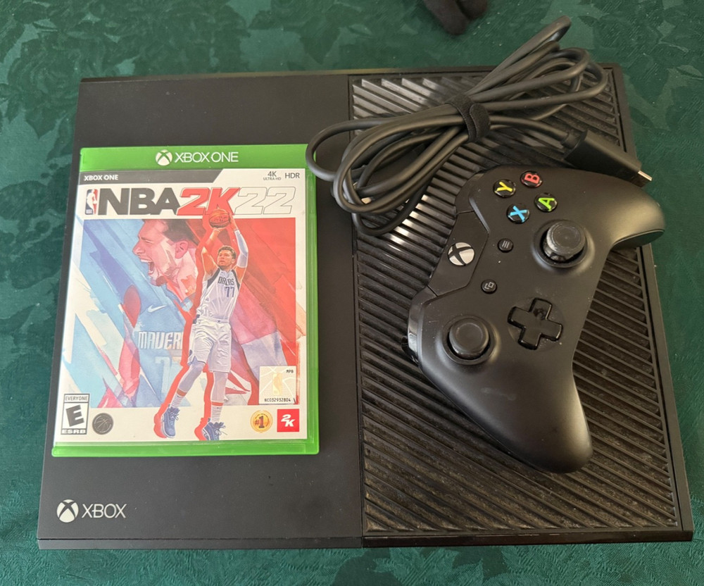 Microsoft Xbox One 500GB Console Black (1540) Fat used w/1 controllers No Power