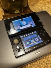 Nintendo 3DS Black Wi-Fi Handheld System CTR-001(JPN) Headphone Jack 2010