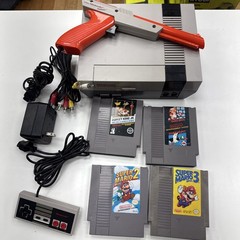 Nintendo NES Console Bundle Ctrl Zapper 4 Games Super Mario 1-3 DONKEY KONG JR