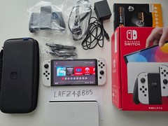 Nintendo Switch OLED (HEG-001) Handheld Console – 64GB – White (Japan Model)