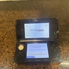 Nintendo 3DS Cosmo Black CTR-001 With Charger And Game NO STYLUS