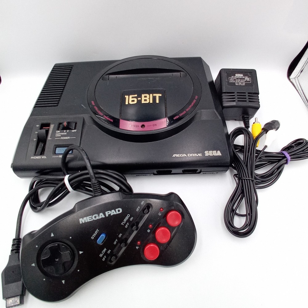 Sega Mega Drive Console Japan HAA-2510 & Mega Pad Japan NTSC-J Tested