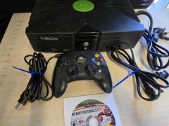 Microsoft Xbox Console with 1 controller and NCAA Football 2007 & DVD playback