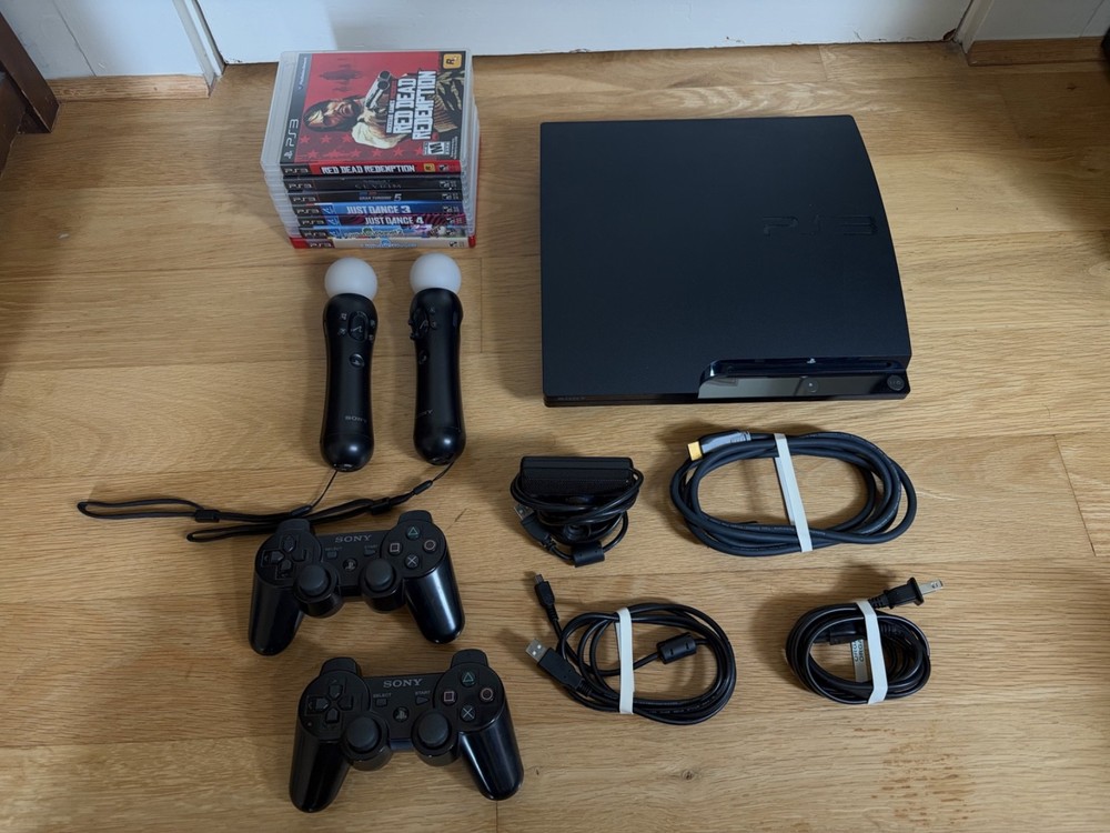 Sony PS3 Slim 160GB Bundle 2 Controllers 2 Move 7 Games CECH-2501A